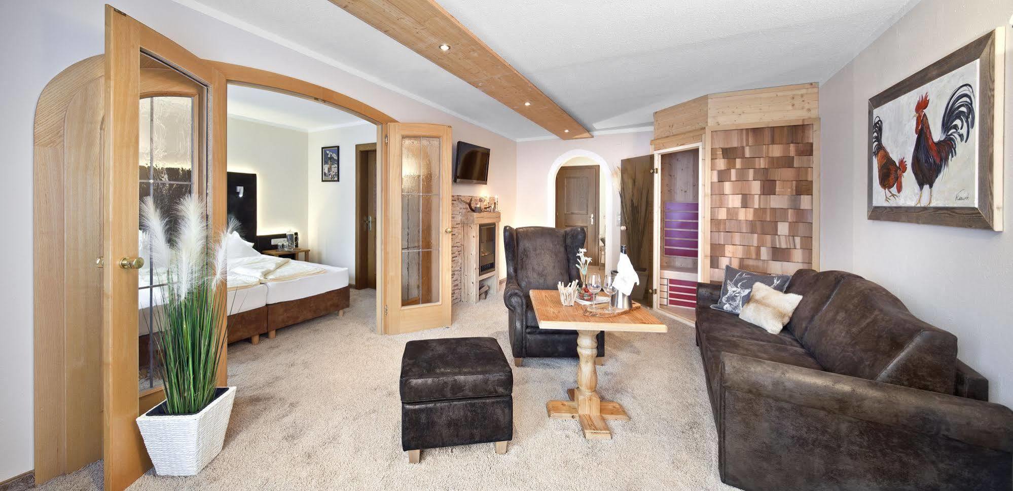 Hotel "Zum Ritter" Tannheim Zewnętrze zdjęcie